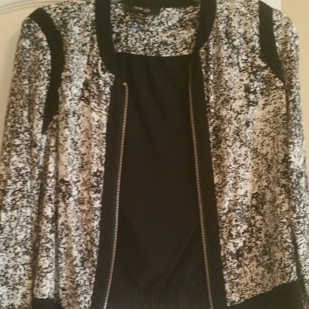 #64 Style & CO Petite Black/White Jacket